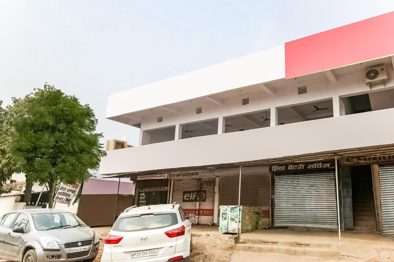 Oyo 69647 Yash Lodge Jabalpur Esterno foto