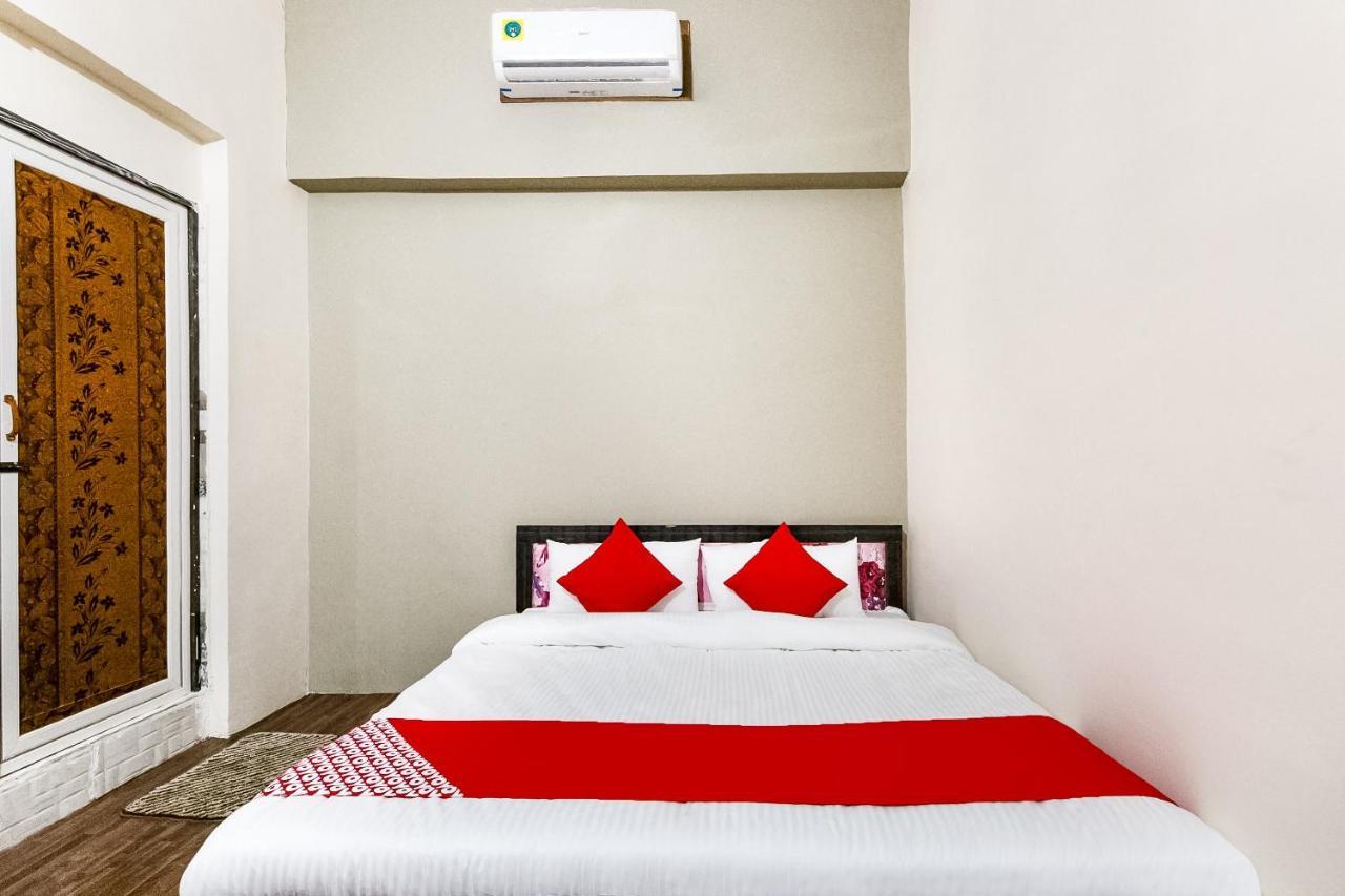 Oyo 69647 Yash Lodge Jabalpur Esterno foto