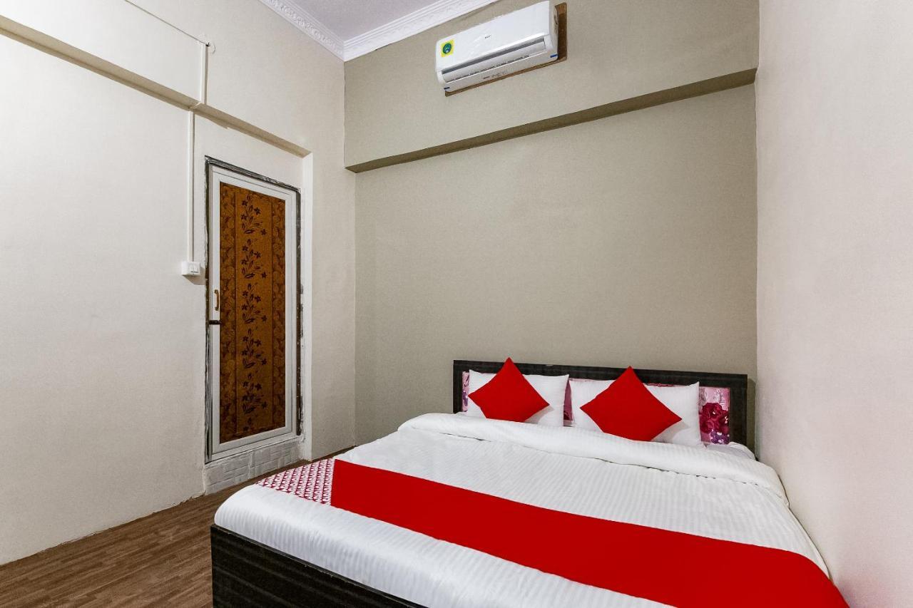 Oyo 69647 Yash Lodge Jabalpur Esterno foto
